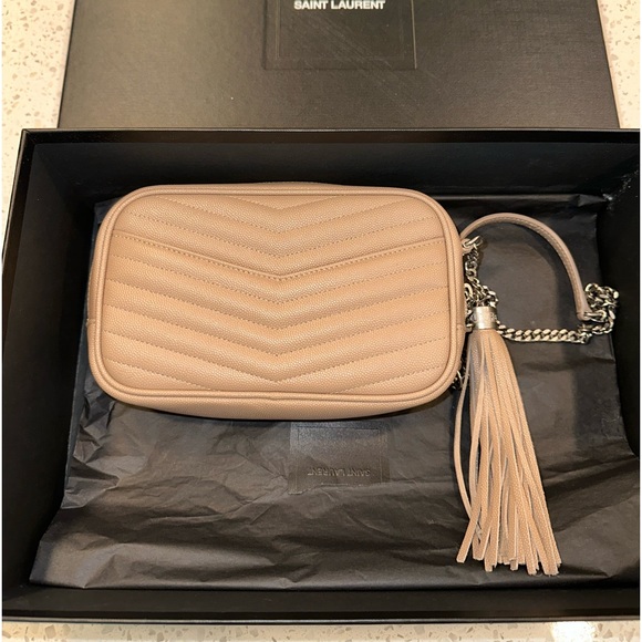 Beige Lou Mini YSL Camera Bag
100% Authentic, dust bag & box included - Picture 3 of 12
